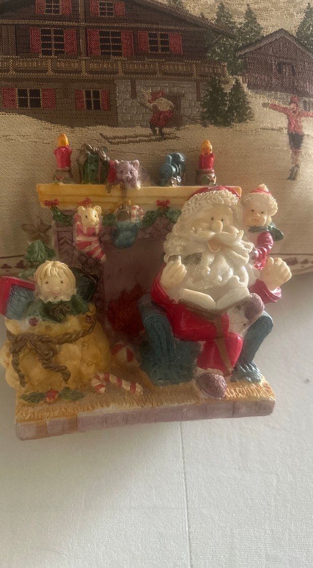 Renkli Noel Baba ve Çocuk Figürü - Görsel 3