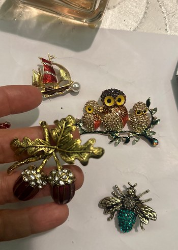 Renkli İşlemeli Payetli çeşitli Broş - Görsel 7