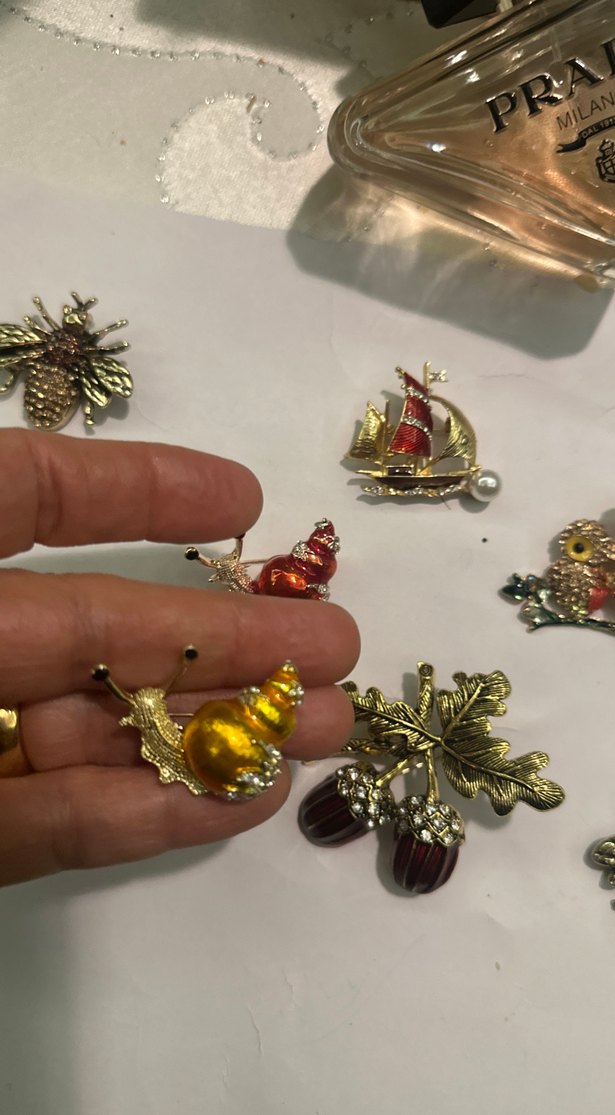 Renkli İşlemeli Payetli çeşitli Broş - Görsel 4