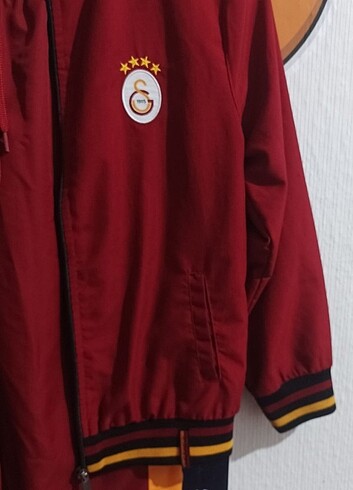 7 Yaş Beden kırmızı Renk Orjınal GS esofman takımo
