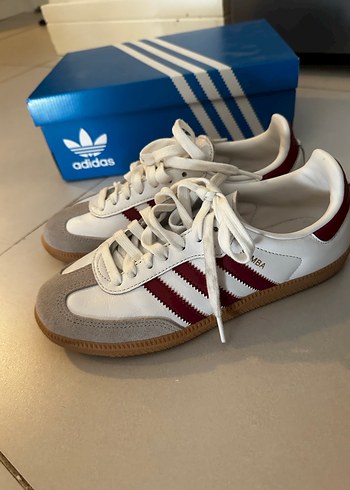 37,5 Beden Adidas Beyaz Bordo Günlük Spor Ayakkabı