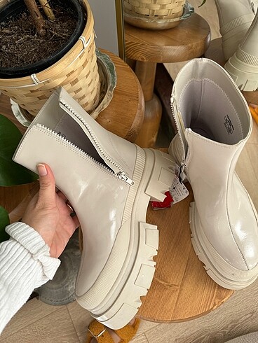 37 Beden Bershka bot