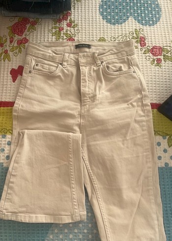 Düğmeli Beyaz Kadın Kot Pantolon - Görsel 4