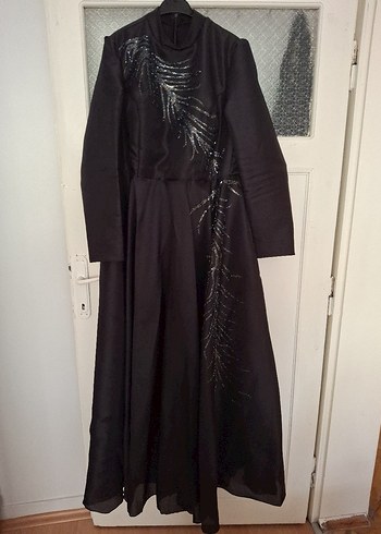 48 Beden siyah Renk Siyah Uzun Nakışlı Gotik Abiye