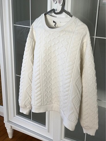 Zara sweatshirt
