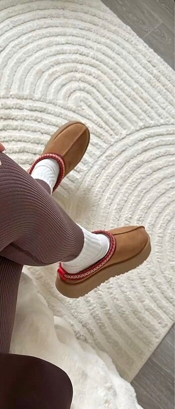Ugg Ugg Tazz