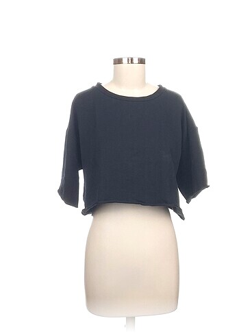 Fabrika T-shirt %70 İndirimli.