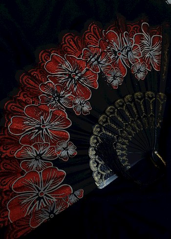 Kırmızı Çiçek Desenli Katlanabilir Yelpaze - Görsel 4