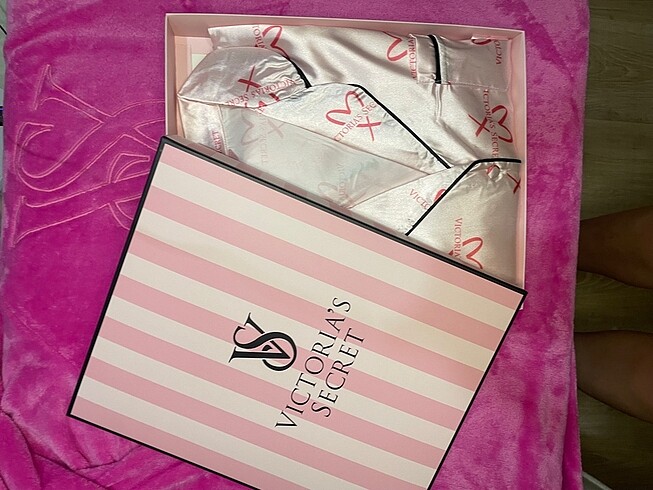 xl Beden pembe Renk Victoria secret pijama