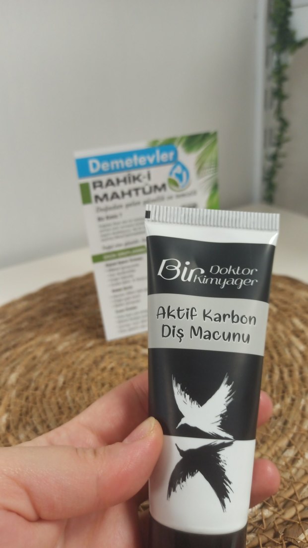 Aktif Karbonlu Diş Macunu - Görsel 4