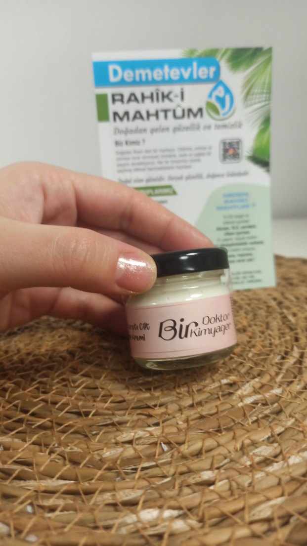 Leke Karşıtı Cilt Bakım Kremi - Görsel 2