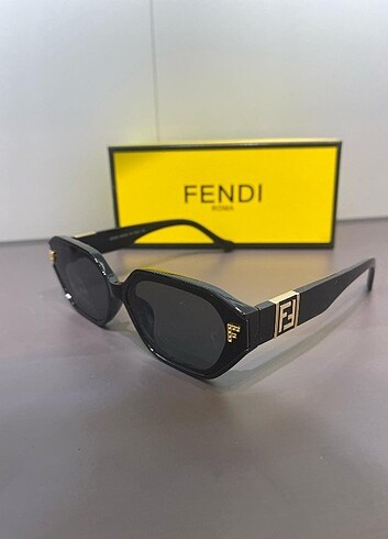 FENDİ güneş gözlüğü ??