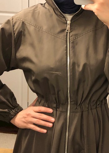 Haki Uzun Rahat Kesim Fermuarlı Kadın Yağmurluk Trençkot - Görsel 5