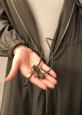 Haki Uzun Rahat Kesim Fermuarlı Kadın Yağmurluk Trençkot - Görsel 8