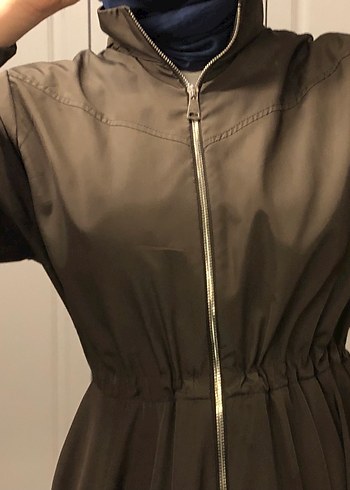 Haki Uzun Rahat Kesim Fermuarlı Kadın Yağmurluk Trençkot - Görsel 6