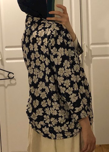 Çiçek Desenli Bluz - Görsel 4