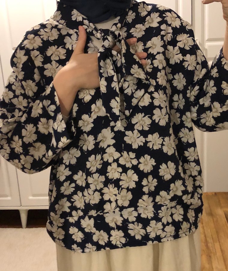 Çiçek Desenli Bluz - Görsel 3