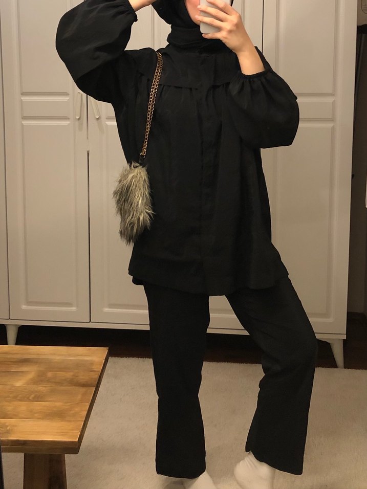 Parlak Siyah Gömlek Pantolon Takım - Görsel 4