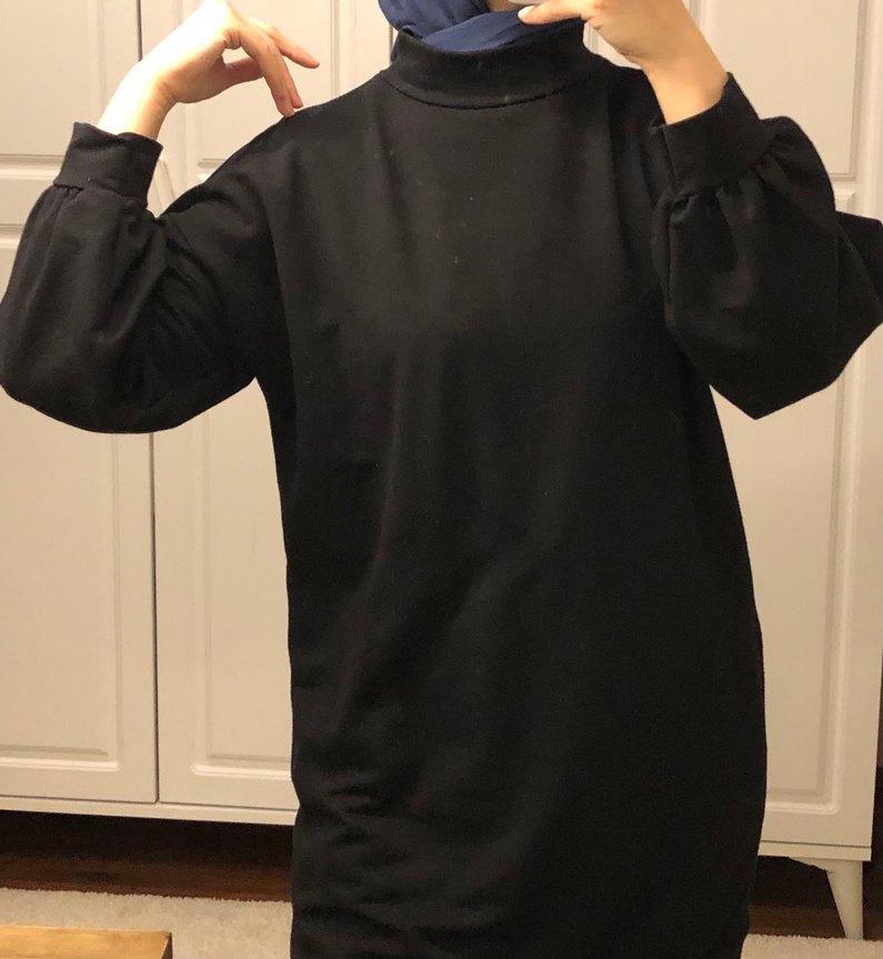 Siyah Yüksek Yakalı Uzun Kollu Sweatshirt - Görsel 3