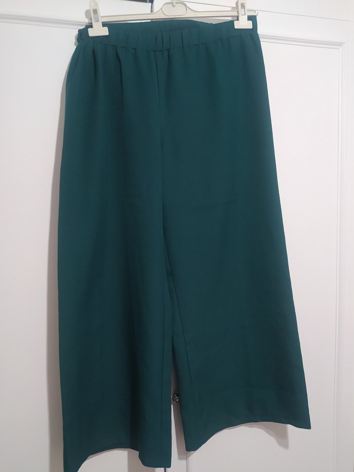 Kadın Yeşil Bol Kesim Midi Kumaş Pantolon - Görsel 3