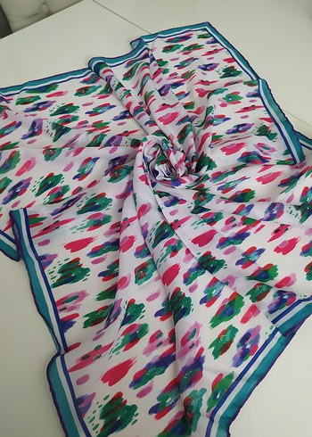 Bvlgari Baskılıi Kadın başörtüsü - Görsel 2