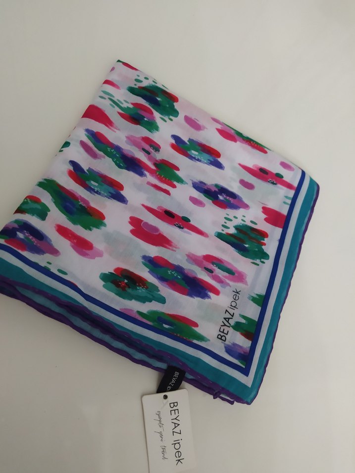 Bvlgari Baskılıi Kadın başörtüsü - Görsel 3