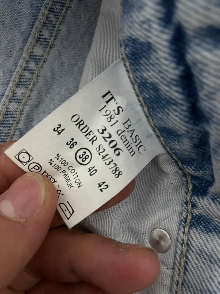 Düğmeli Geniş Kesim Kadın Kot Pantolon - Görsel 4