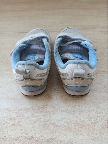 26 Beden mavi Renk Adidas çocuk ayakkabı