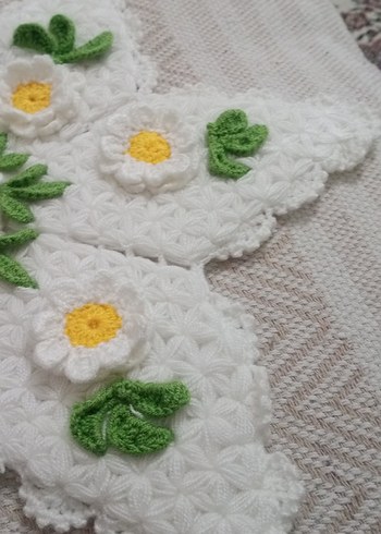 Çiçek Desenli El Örgüsü Beyaz Dantel - Görsel 3