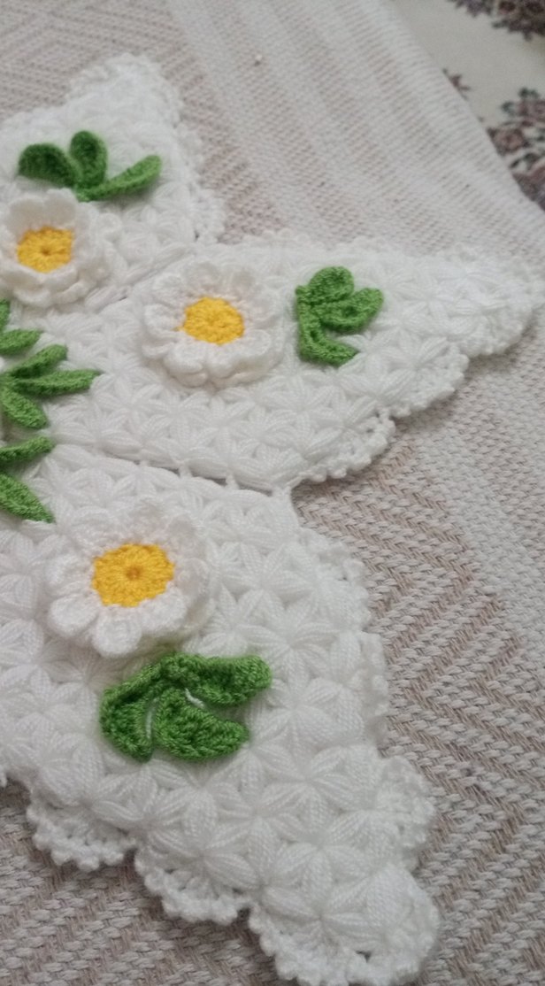 Çiçek Desenli El Örgüsü Beyaz Dantel - Görsel 3