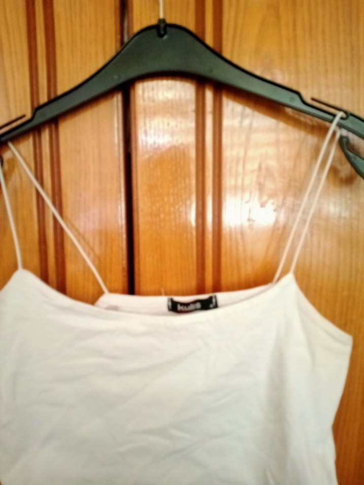 Beyaz İnce Askılı Kısa Kadın Atlet - Görsel 2