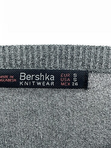 s Beden çeşitli Renk Bershka Kazak / Triko %70 İndirimli.