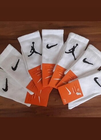 7çift tenis uzun boy çorap kutusuz 99tl 