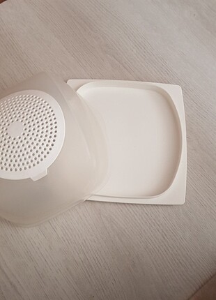 Tupperware 