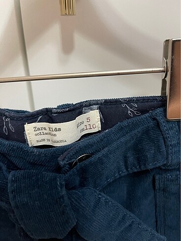 5 Yaş Beden Zara kadife şort lacivert 5 yaş