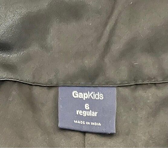 6 Yaş Beden GAP siyah payetli şort. 6 yaş