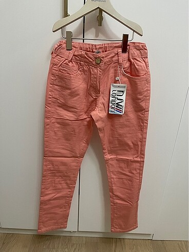 Yavruağzı ince gabardin pantolon. 9 yaş