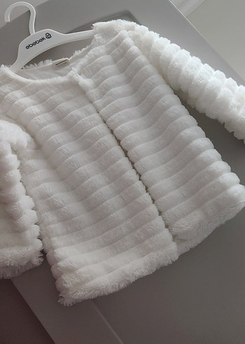 Kız Çocuk Beyaz Kürklü Bolero - Görsel 2