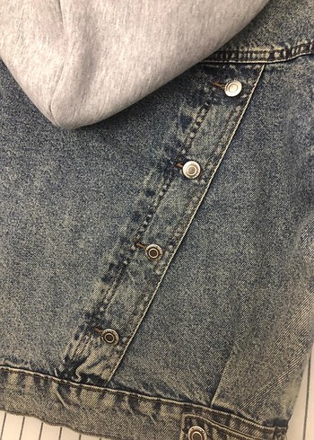 Kadın kapüşonlu kot ceket - Görsel 4