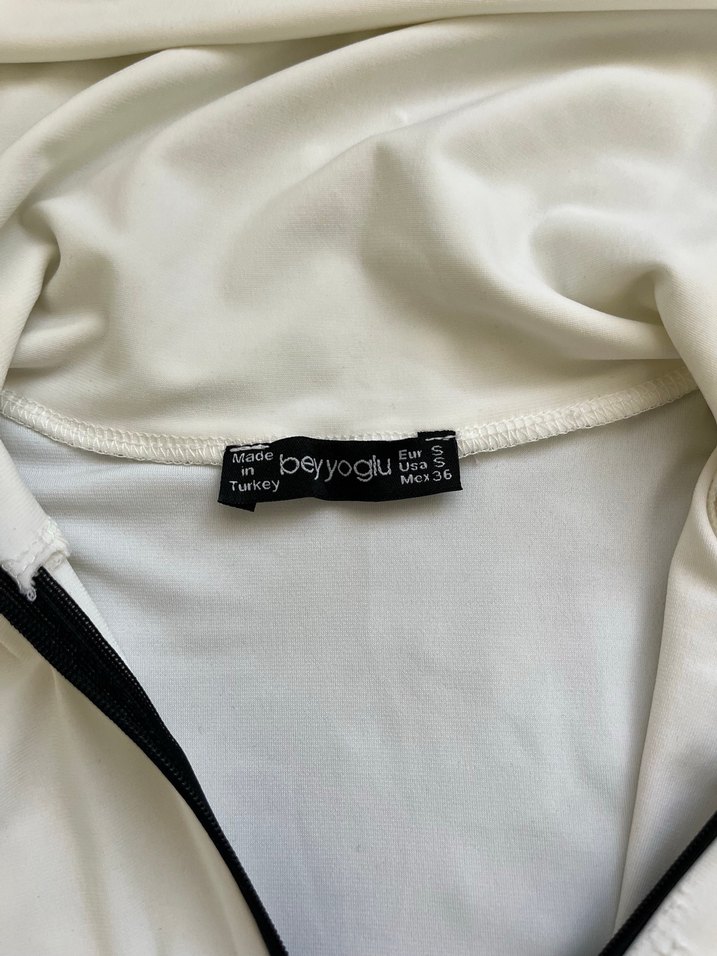 Fermuarlı Beyaz Yüksek Yakalı Sweatshirt - Görsel 3