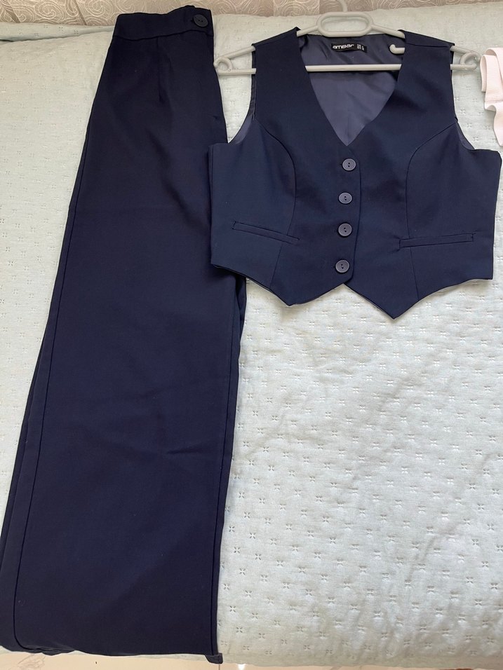 Düğmeli Lacivert Kadın Yelek takım - Görsel 3