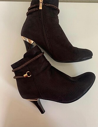 Zara model şık bot