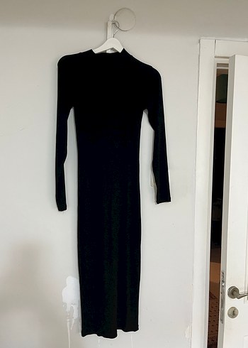 Siyah Uzun Kollu Yüksek Yaka Elbise - Görsel 2