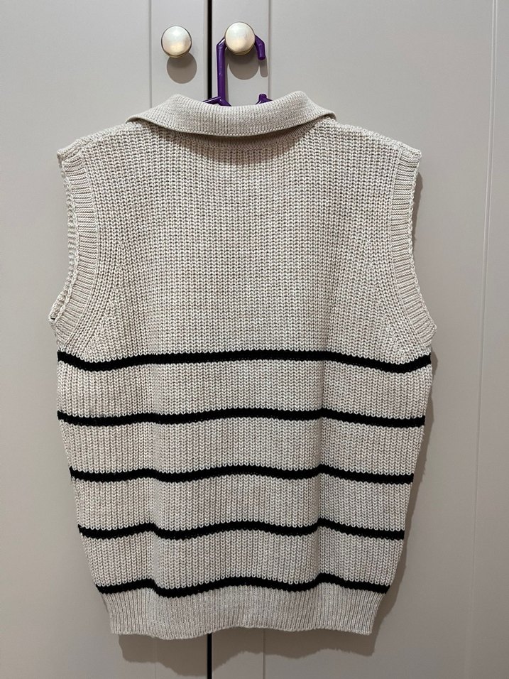 Bej Çizgili Örgü Kolsuz Triko Süveter - Görsel 2