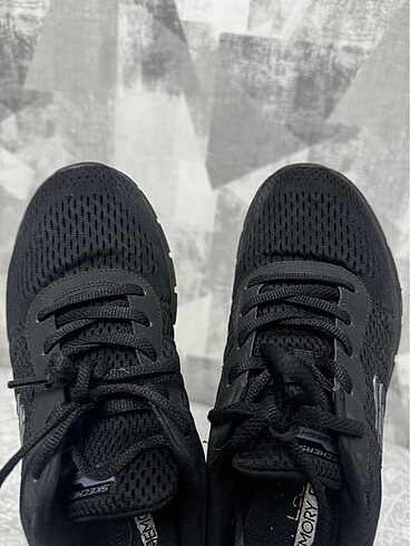 38 Beden siyah Renk Orjinal skechers ayakkabı