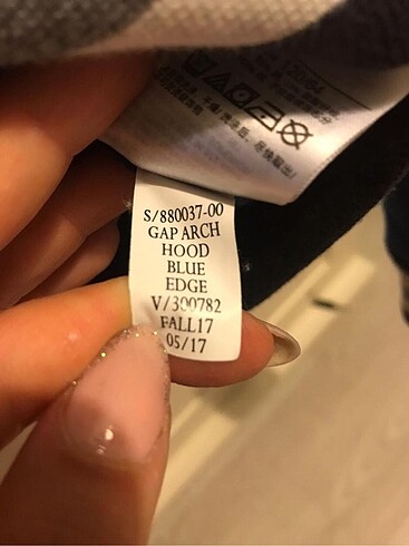 6 Yaş Beden kırmızı Renk Gap kapüşonlu sweat