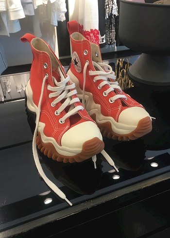 Converse Kadın Platform Topuklu Kırmızı Spor Ayakkabı