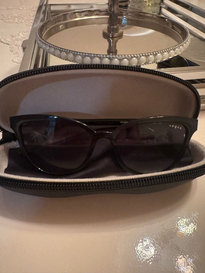 Siyah Vogue Kadın Gözlük Velcro Detaylı - Görsel 2