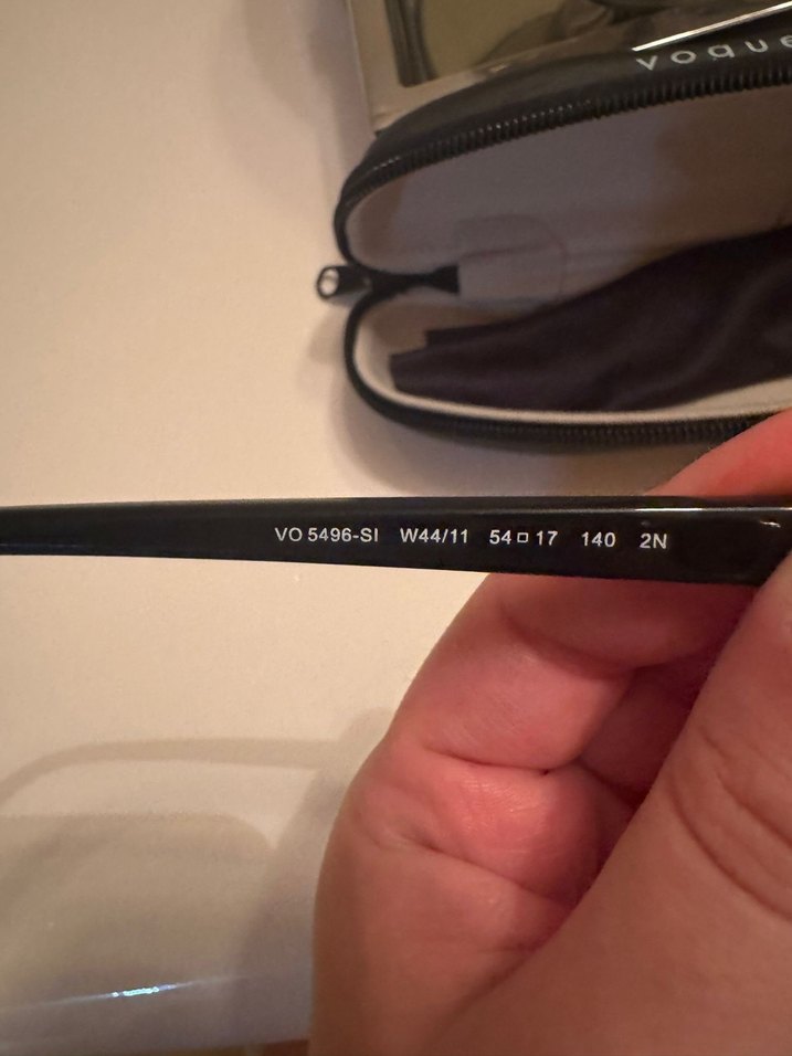 Siyah Vogue Kadın Gözlük Velcro Detaylı - Görsel 4