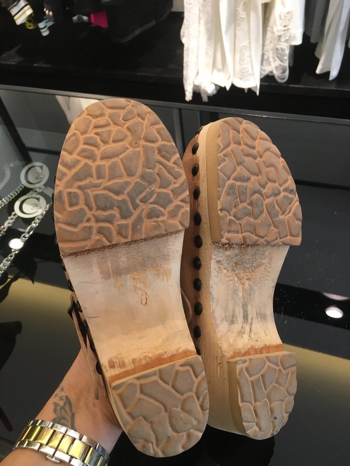 Bej Süet Tokalı Kadın Klasik Topuklu Terlik - Görsel 5